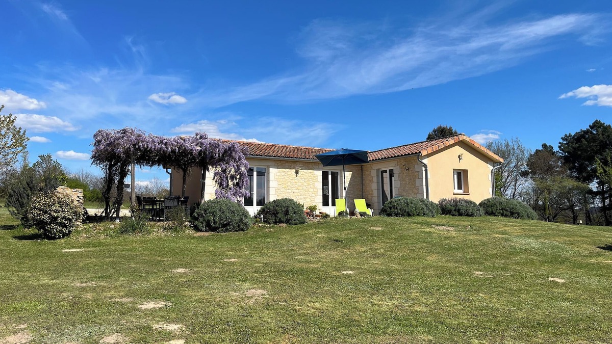 Tamnies Villa | Family Friendly Gite Nr Sarlat With Beautiful Views Of The Dordogne Countryside