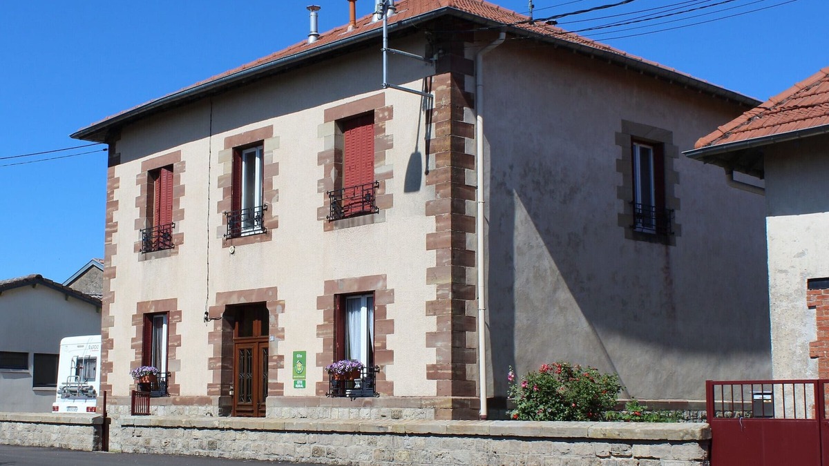 Parroy Cottage | Family-Friendly Ground-Floor Cottage with Large Garden, Near Canal and Forest