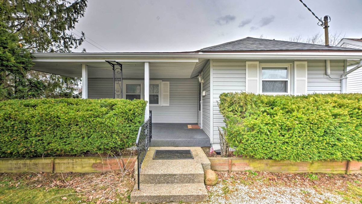 Erie House | Family-Friendly Hideaway Near Presque Isle!