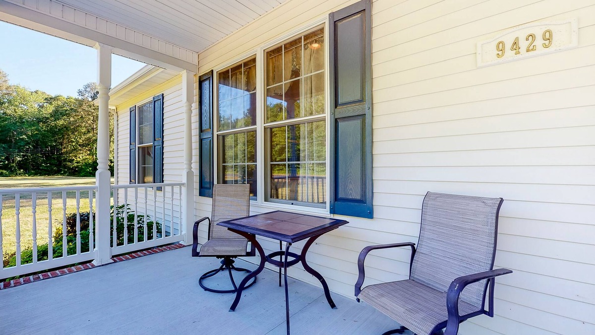 Berlin House | Family-Friendly Home Close to OC w/Furnished Porch, Central A/C, & Free WiFi