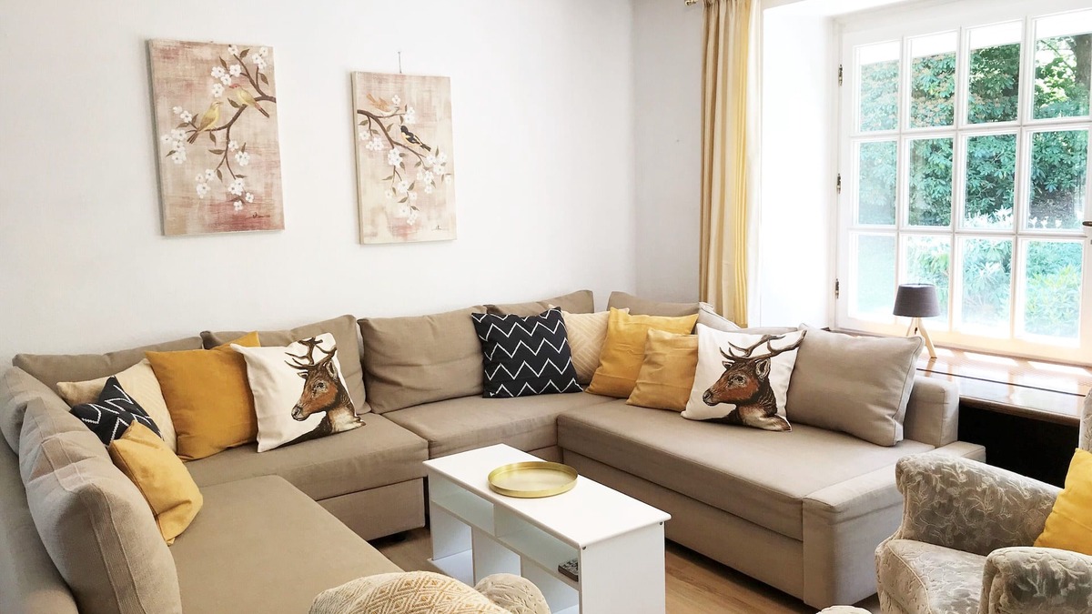 Silbach House | Family-friendly home for 10 persons, big garden, Fireplace, 4 km ski carousel.