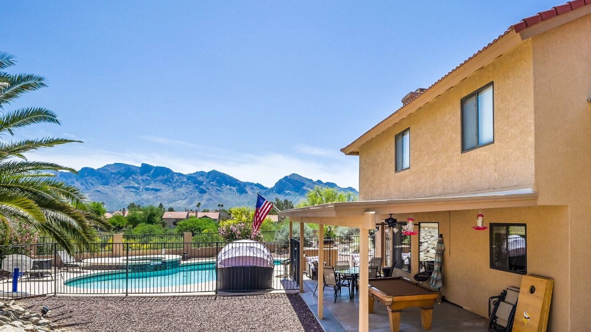 Copper Creek House | Family Friendly home - Heated Pool and Spa surrounded by Gorgeous Mountain Views