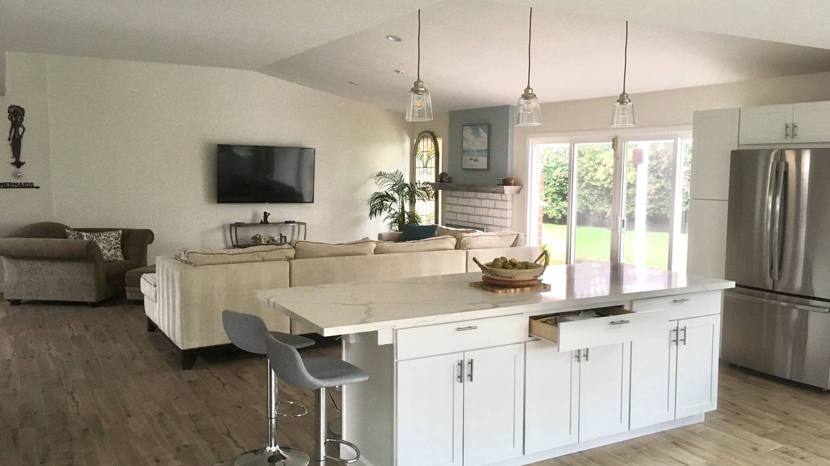 Spinnaker Hill House | Family Friendly Home, open floor plan, private pool, yard, fire pit, 5" to beach