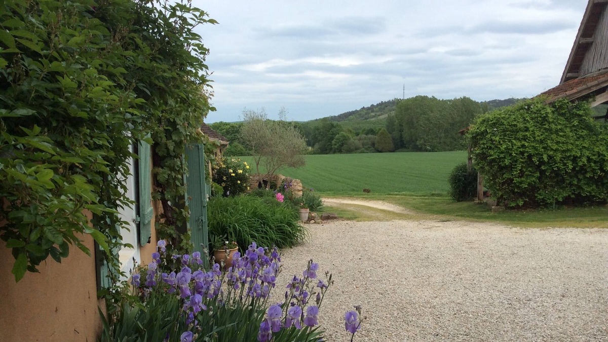 Limeuil House | Family friendly home with stunning country views and private pool