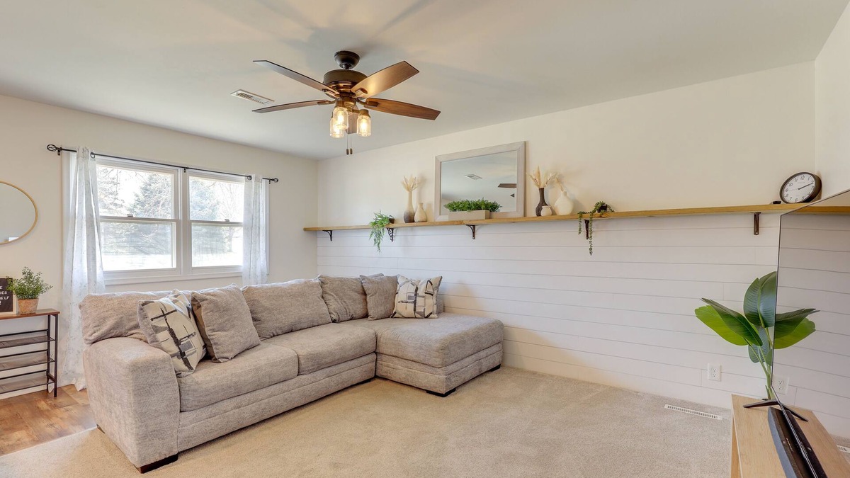 Lincoln House | Family-Friendly Lincoln Home w/Sandbox & Grill!
