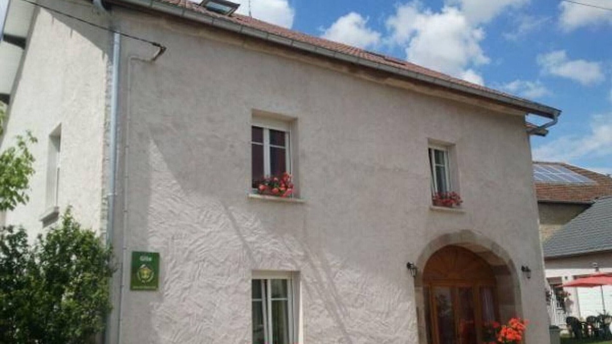 Briaucourt Cottage | Family-friendly lodging near Luxeuil-Les-Bains