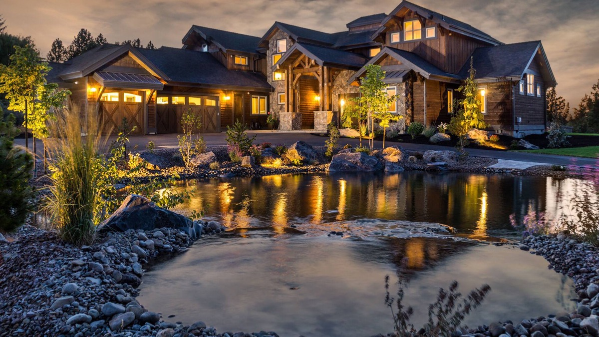Bend House | Family-Friendly Luxury Retreat Featured On 2015 Tour Of Homes! DCCA#1253