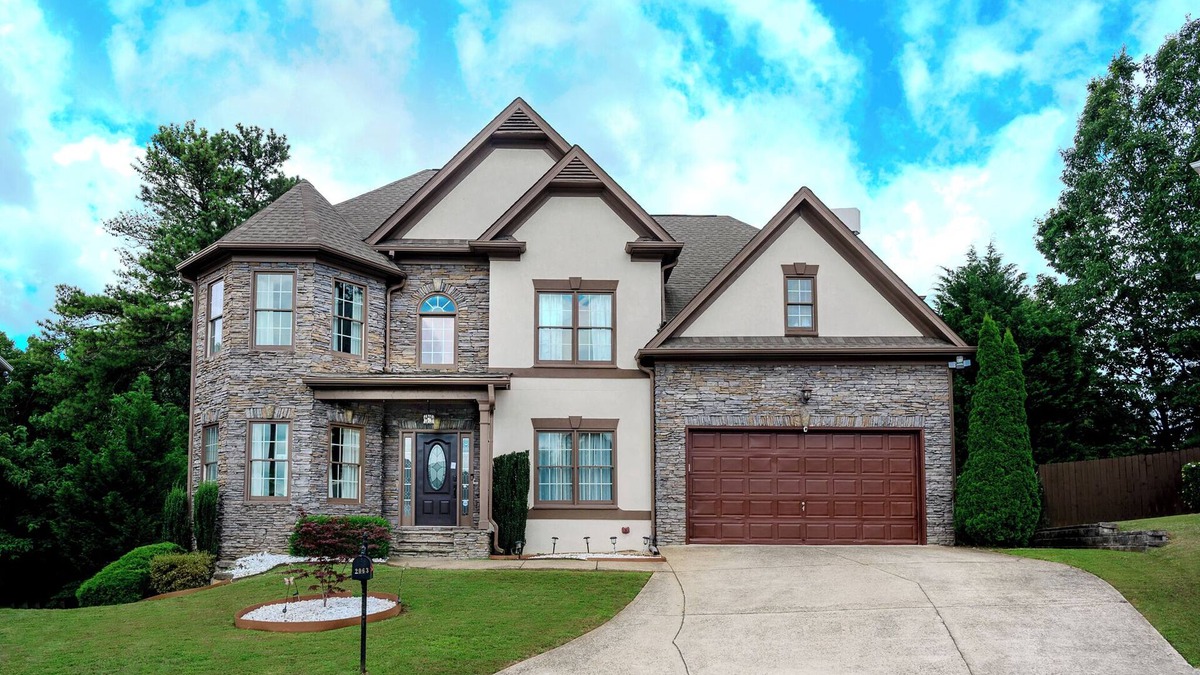 Town Center House | Family Friendly Mansion- Off of Barrett Pkw Costco I-75