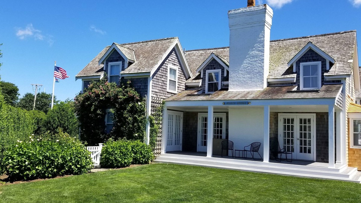 Siasconset House | Family Friendly Private Getaway In Sconset