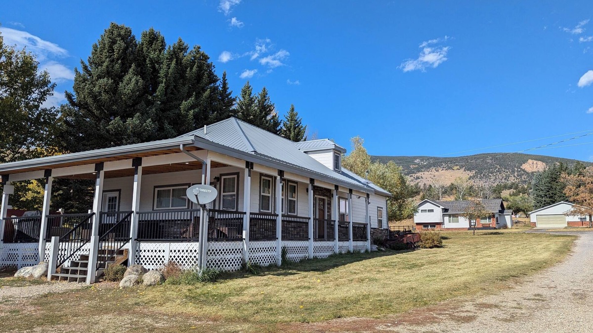 Anaconda House | Family-Friendly Private Ranch Getaway with pond. Newly Remodeled