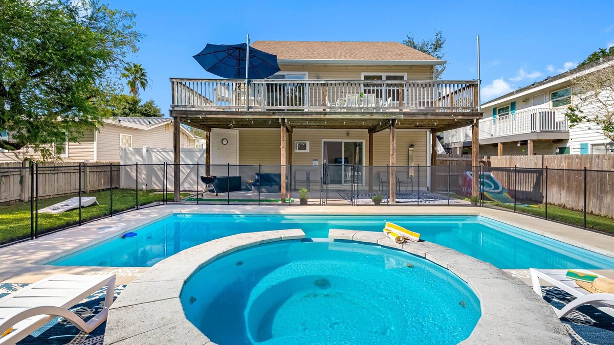 Palm Harbor House | Family-Friendly Retreat | Pool & Game Room by Crystal Beach