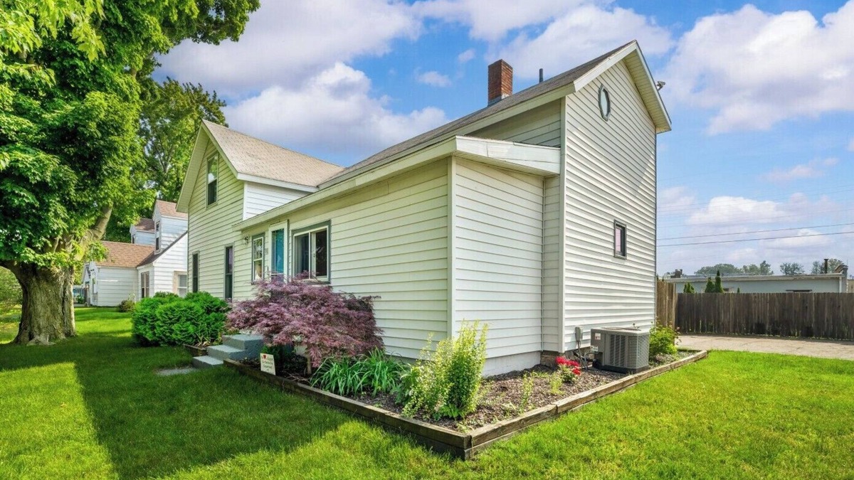Baroda House | Family-Friendly Retreat Close to Wineries, Beaches & Downtown Baroda