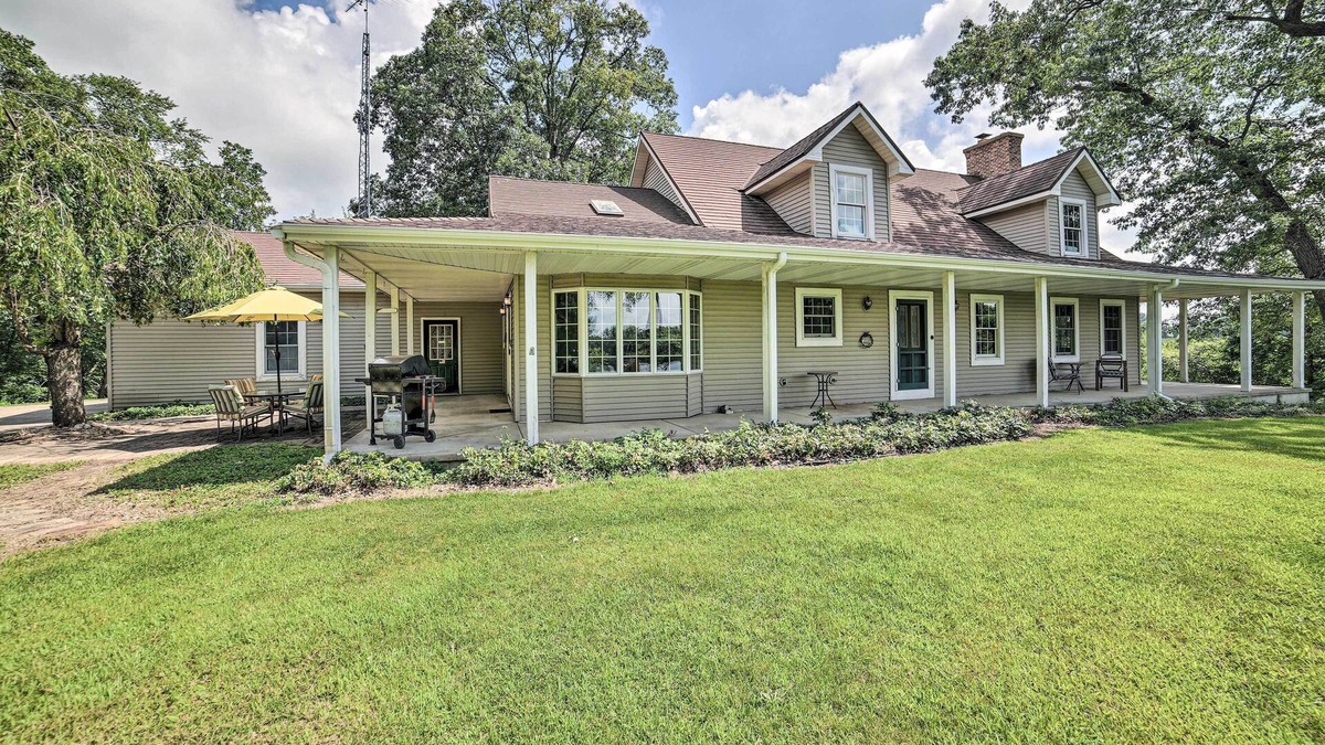 Bronson House | Family-Friendly Retreat on Long Noble Lake!