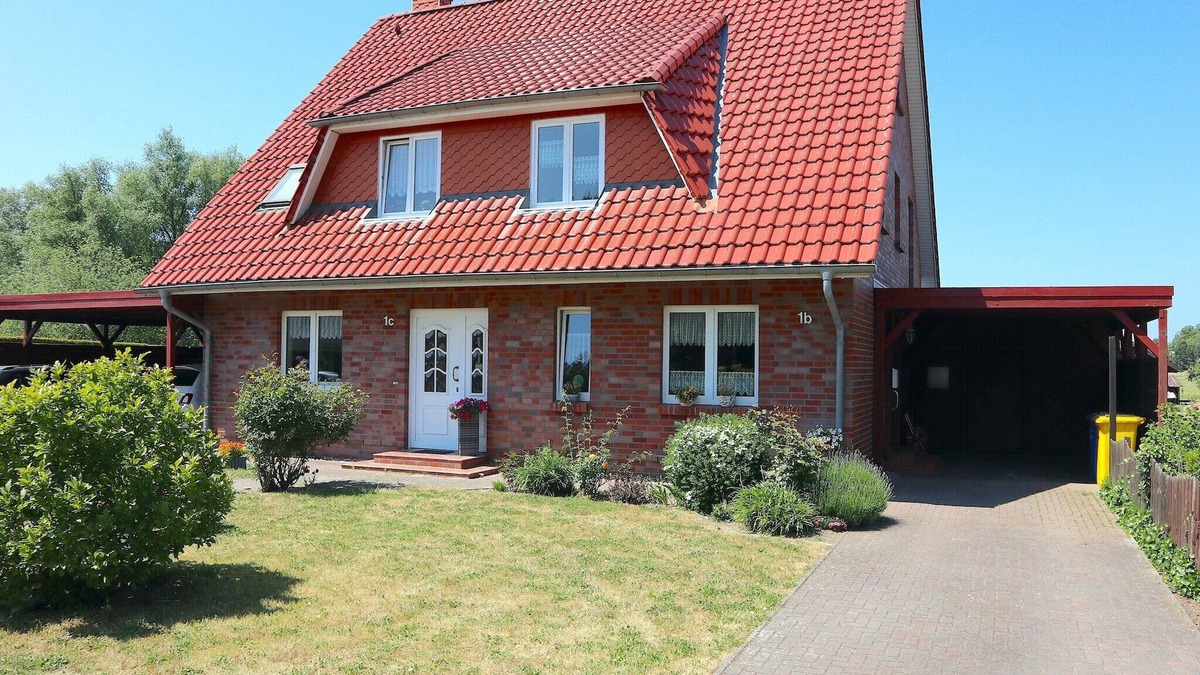 Alt Bukow House | Family-Friendly Stay in Alt Bukow