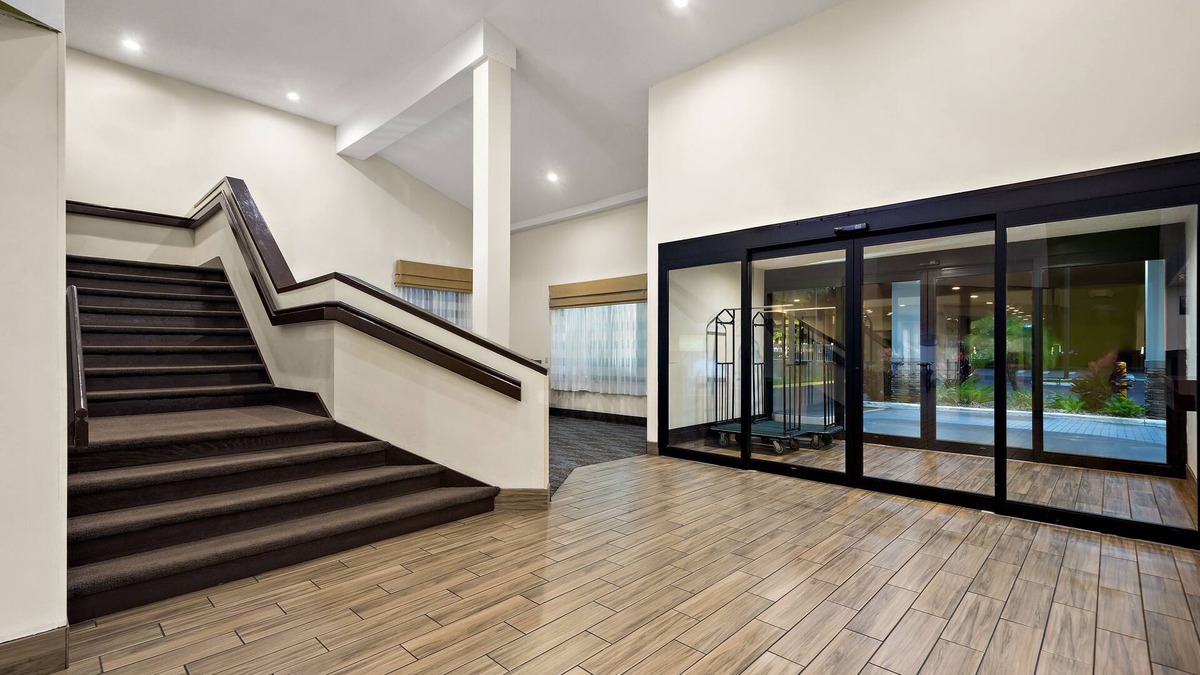 Wesley Chapel House | Family-Friendly Tampa Getaway: Free Breakfast & Pool! Near Busch Gardens
