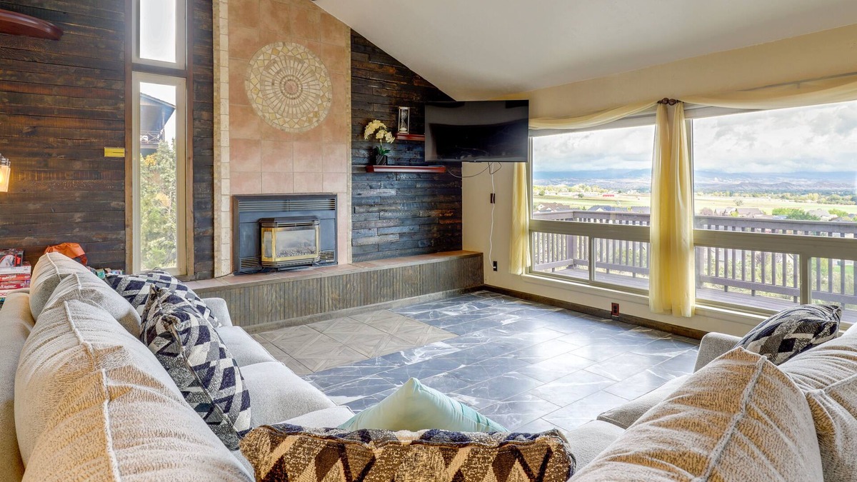 Lapoint House | Family-Friendly Utah Home: Deck, Mountain Views!