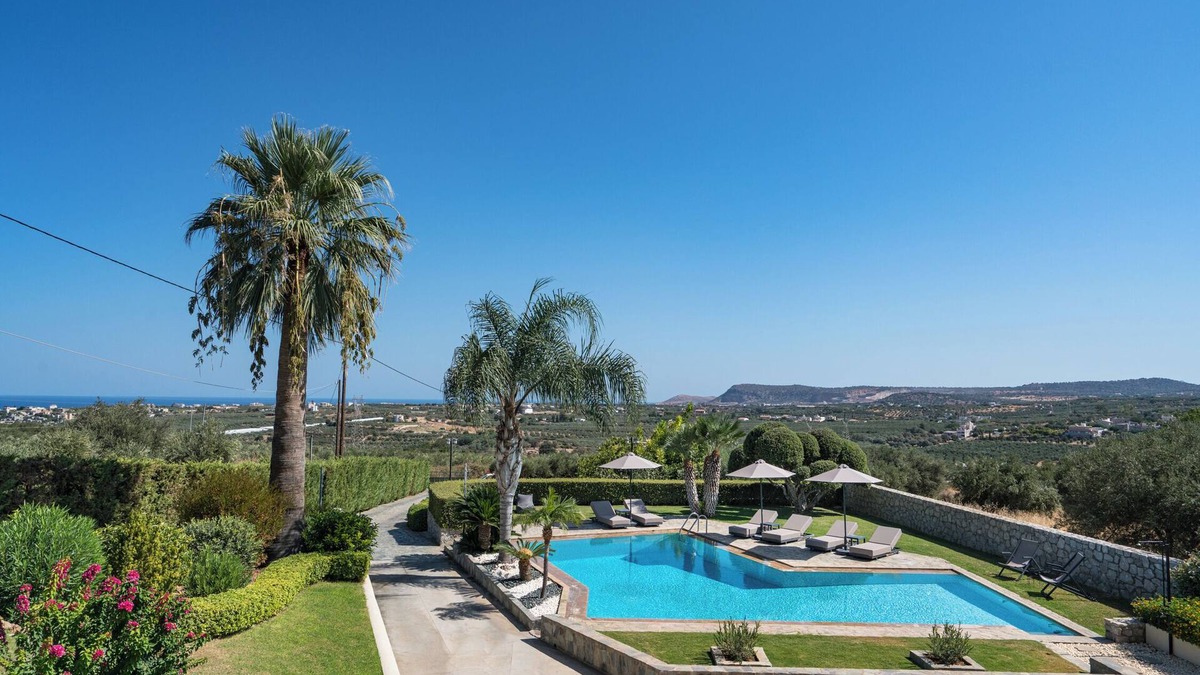 Asteri Villa | Family friendly Villa with Private Pool, Kids play area, Ping pong table and BBQ