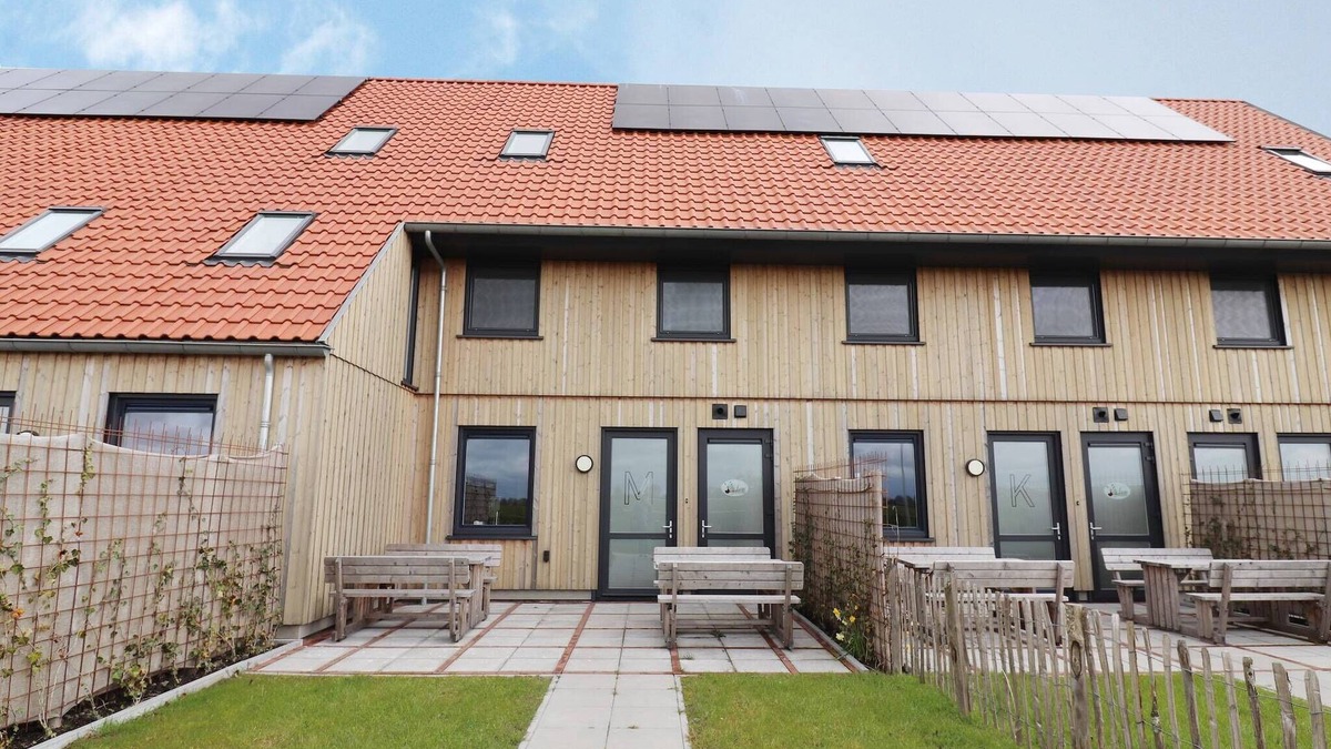 Leons House | Family-Friendly Villa in Leons