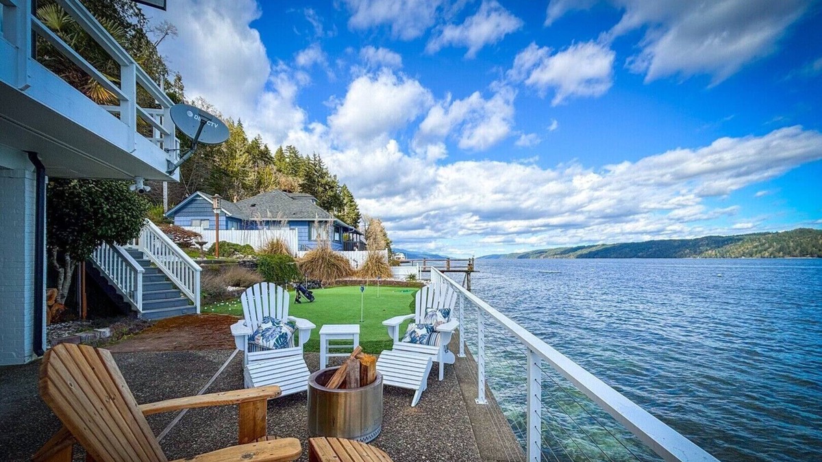 Potlatch House | Family-Friendly Waterfront Escape on Hood Canal – Now with Lower Fall Rates!