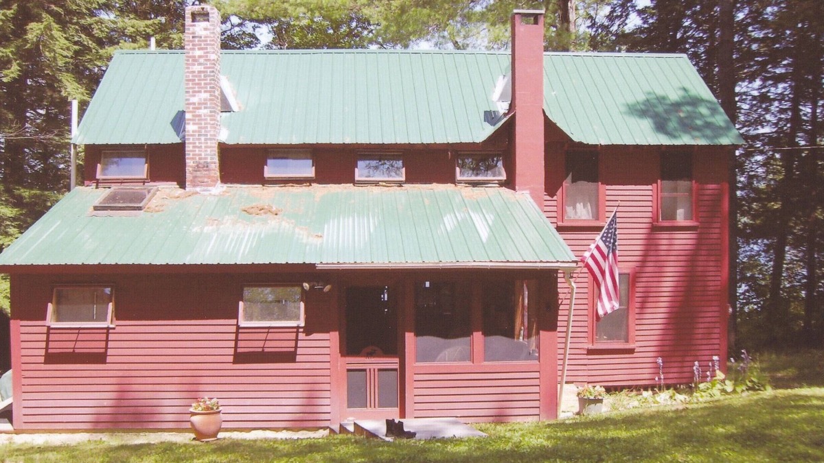 Fryeburg Cabin | Family friendly waterside cabin