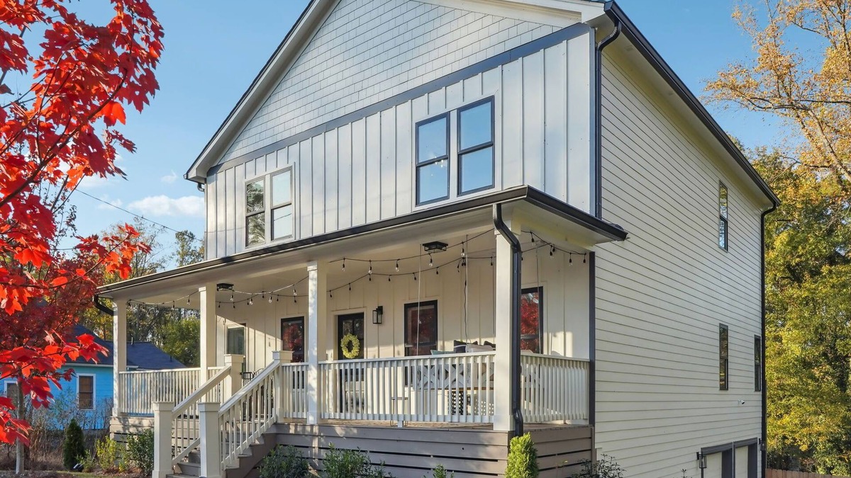 Scottdale House | Family FUN! Kids Playroom, Game Room, Dogs OK