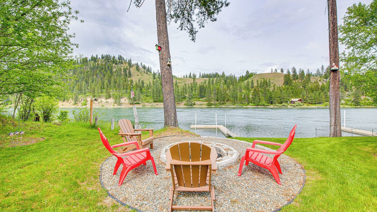 Cusick Cabin | Family Fun on Ruby Creek: Cusick Hideaway w/Dock