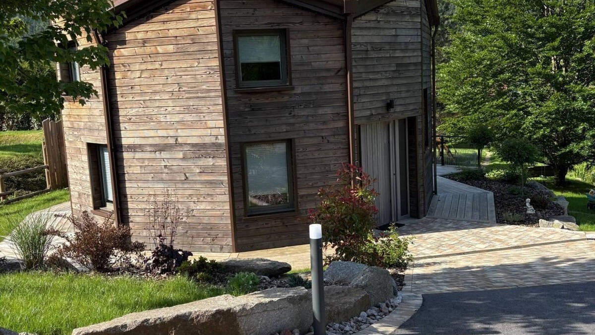 Laveline-du-Houx Ski Chalet | Family gîte 6 pers. - Swimming pool, spa, jacuzzi® nature, peace & mountains - Vosges