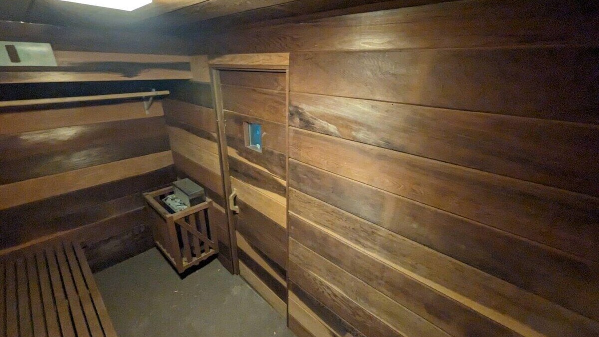 North Terre Haute House | Family Getaway: Indoor Pool, Sauna & Arcade