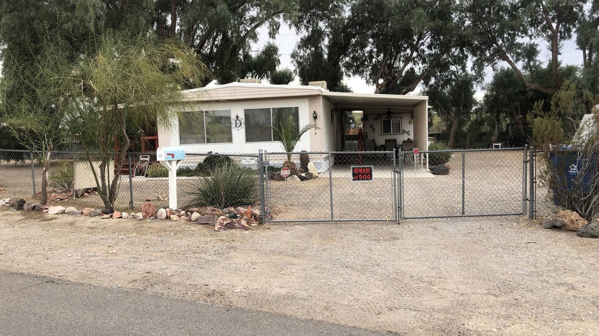 Bullhead City House | Family getaway, Pet Friendly, Snowbirds, Weekend Warriors, Welcome