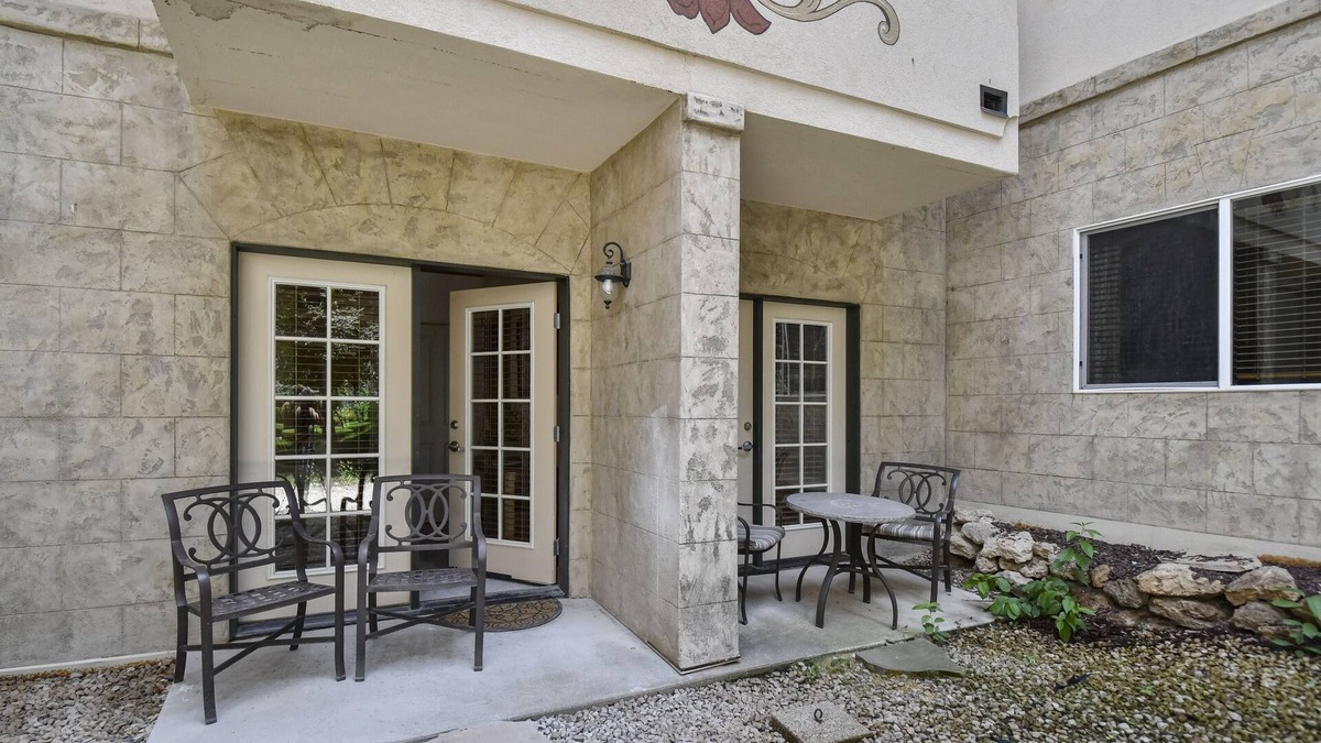 Zermatt Villa | Family Getaway~pool, Tubing, Skiing, & Ice Castles Villa 1002 1 Bedroom Villa by RedAwning