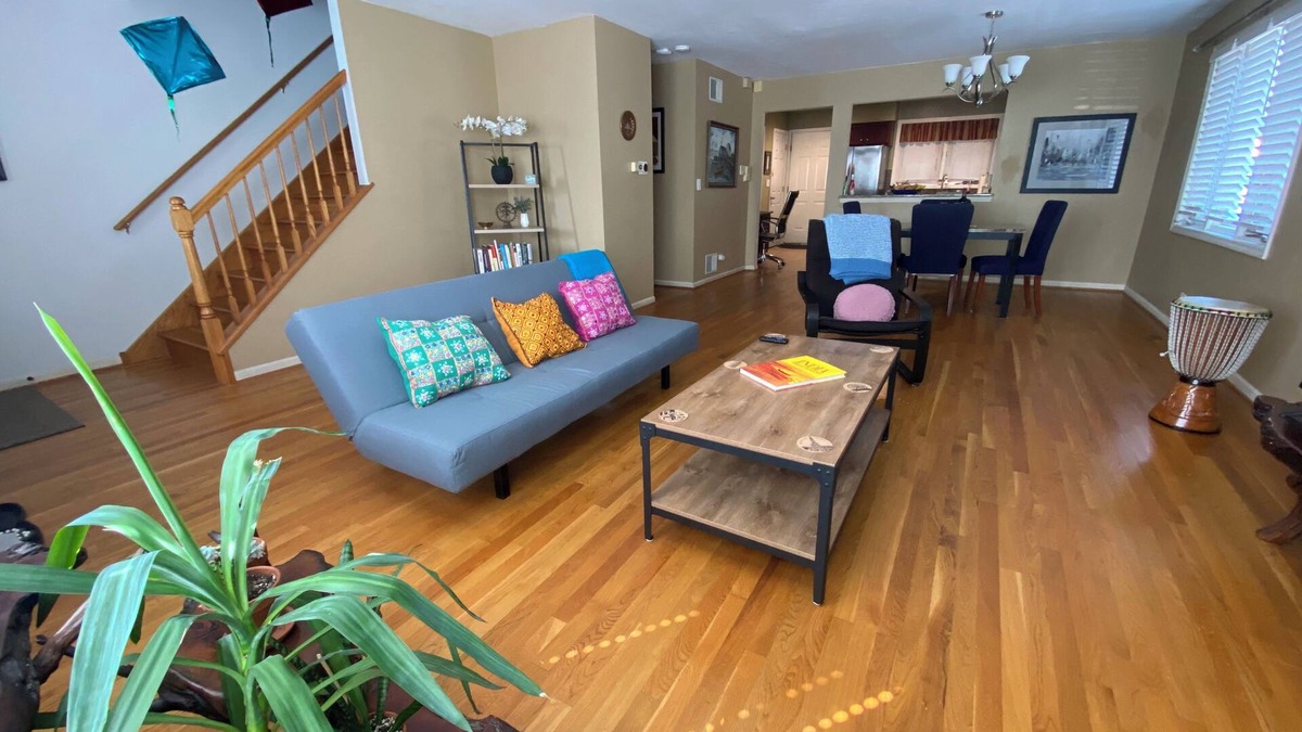 Irving Park House | Family, Groups - Convenient to Wrigley, Loop, Airport - Spacious 2200 Sq Ft