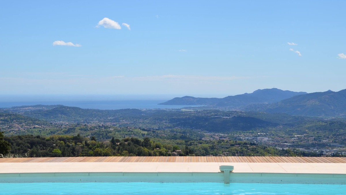 Chateauneuf-Grasse House | FAMILY HOLIDAY - EXCEPTIONAL VILLA - PANORAMIC VIEW - 30 mn from Nice