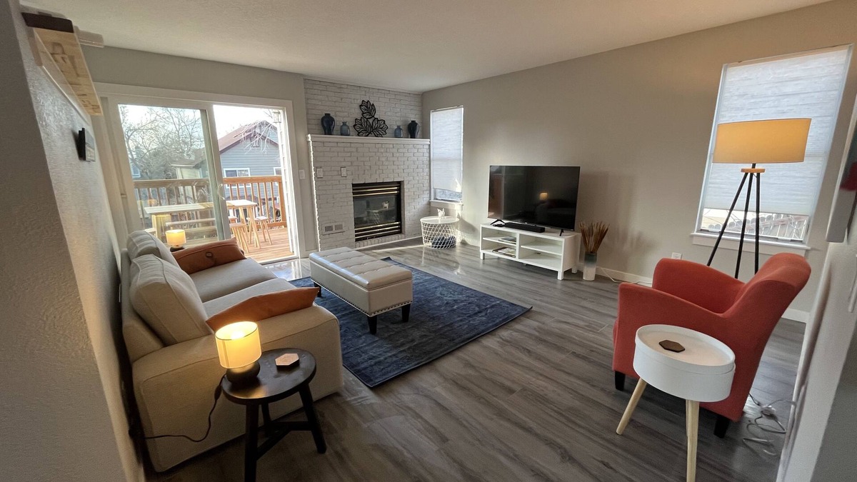 The Meadows House | Family home by Butterfield Park in festive Castle Rock for the holiday season!