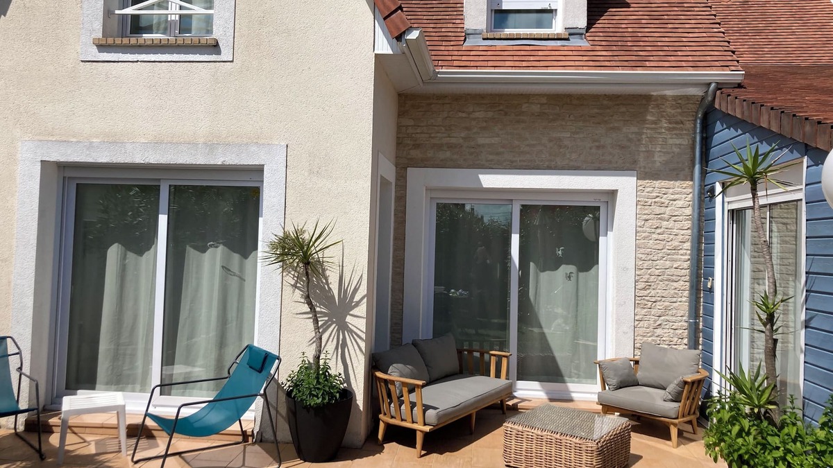 Saint-Regnobert-de-la-Cote-de-Nacre House | Family home 200m from the sea with garden