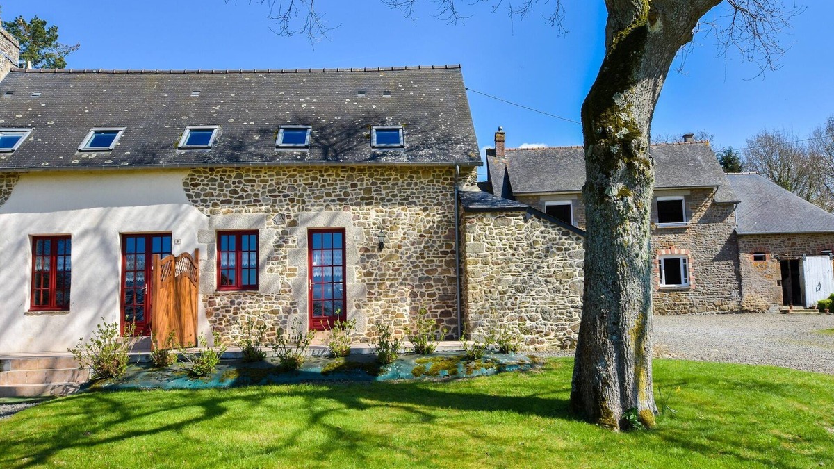 Bonnemain House | Family Home in Bonnemain