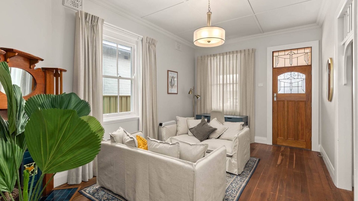 Mayfield House | Family Home in Mayfield with Stylish Interior