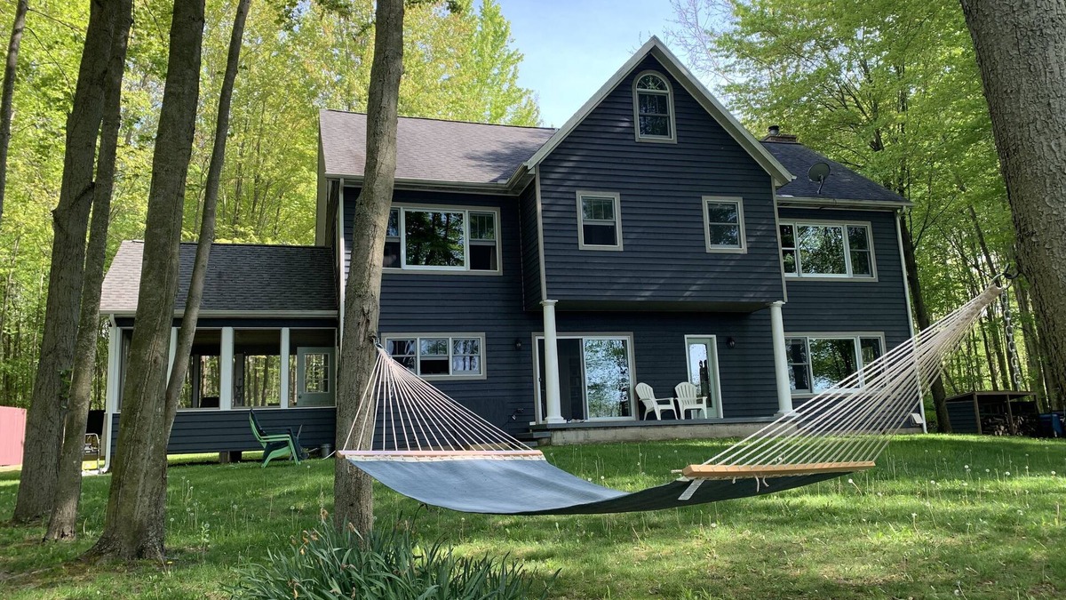 Gobles House | Family Home on a Private Lake Hot Tub: Oct-April! 2 ski resorts 15 minutes away!