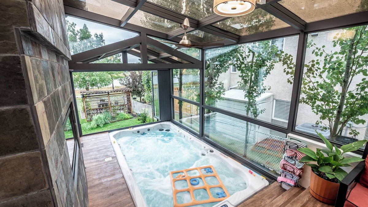 High River House | Family Home w/Swim Spa and Lake Views in High River