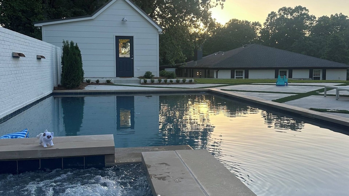 Oxford House | Family home with a pool in the middle of town perfect for a weekend in Oxford!