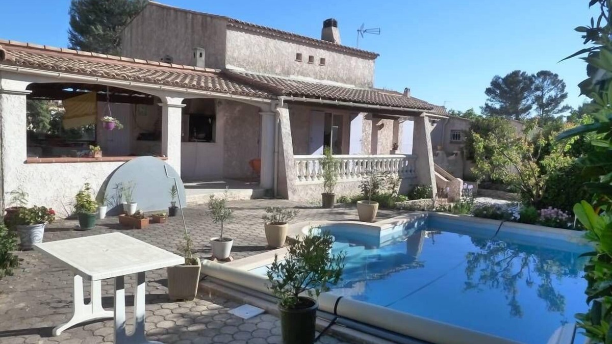Carnoux-en-Provence House | family house in a quiet area near the sea