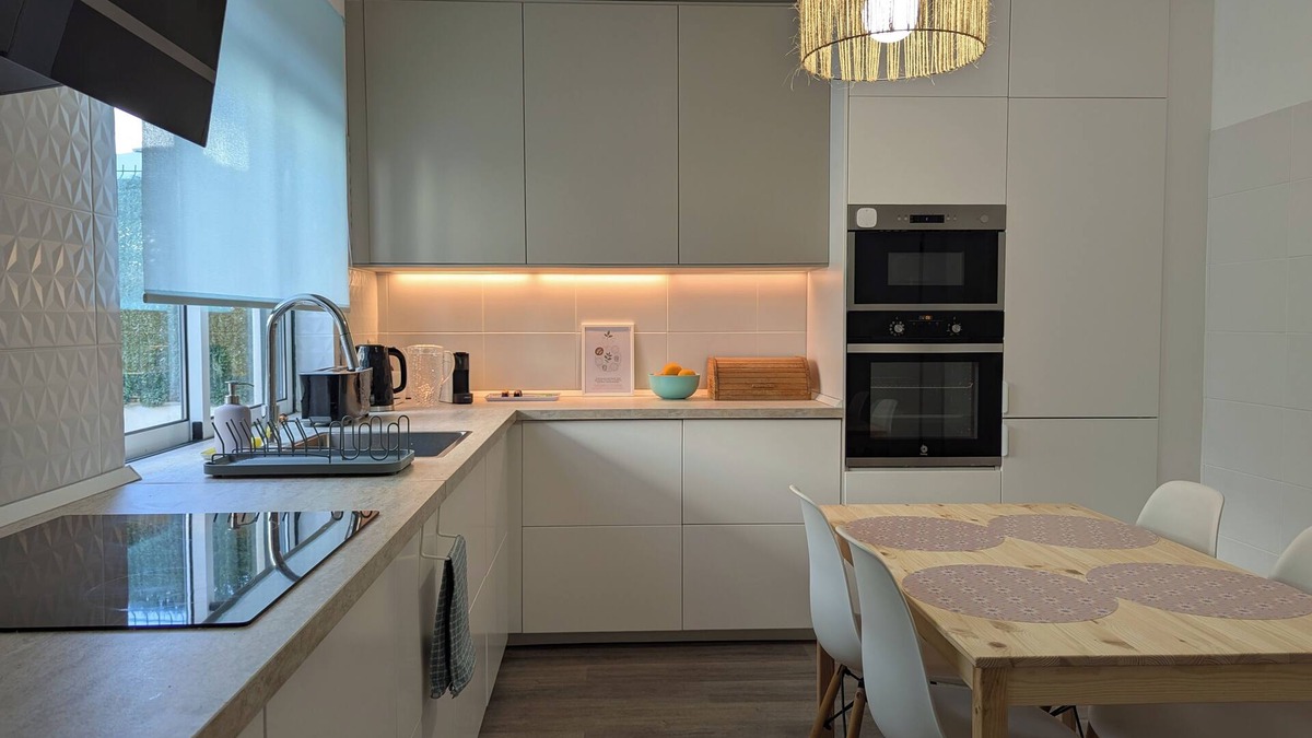 Paco Branco Villa | Family house 5 minutes from Faro, with backyard | Casa Hortelã Laranja