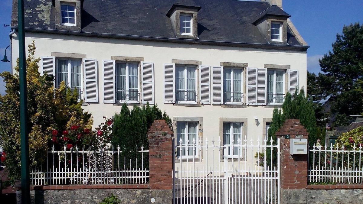 Sainte-Mere-Eglise House | Family house for 14 p in the heart of the d-day