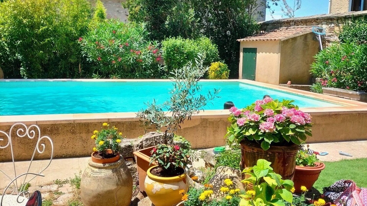 Pouzilhac House | Family house with swimming pool in a charming village