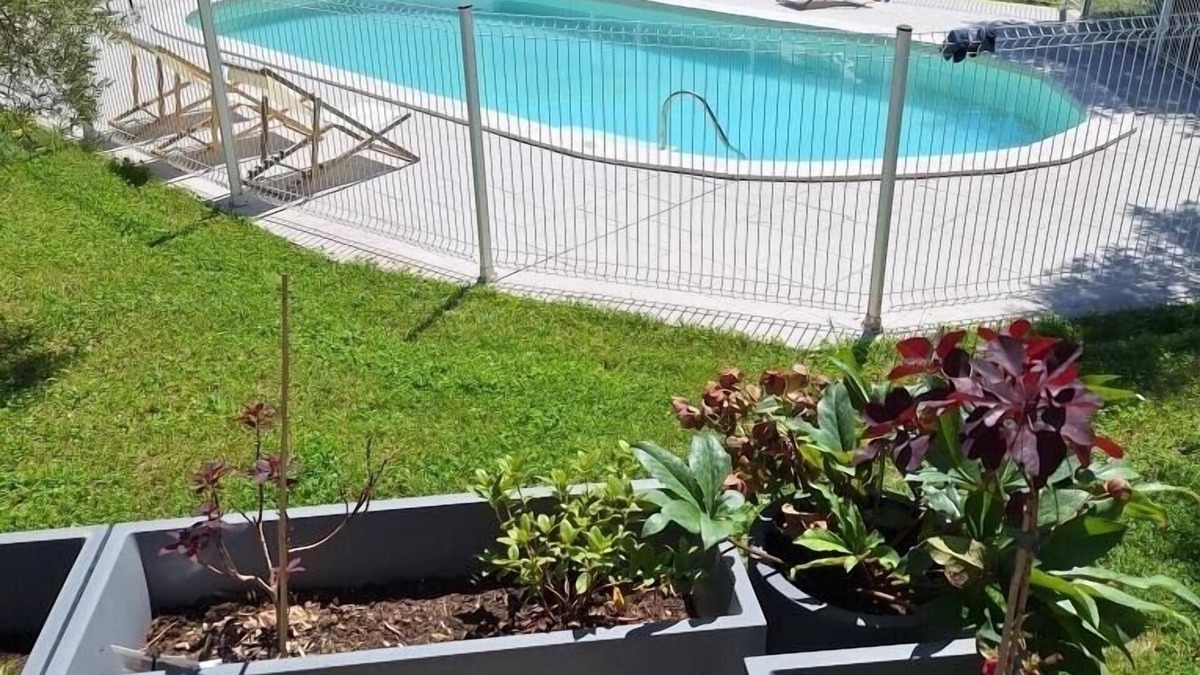 Pujaut House | Family house with swimming pool 6 bedrooms near Avignon