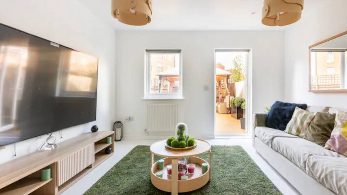 Southwark House | Family King Suites with Free Parking & Garden