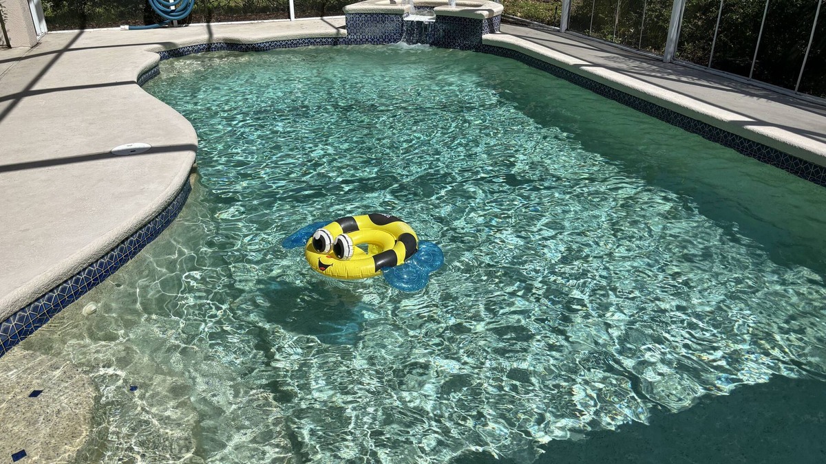 Fish Hawk House | Family Nook, cozy family vacation spot: large pool, close to Disney and beaches