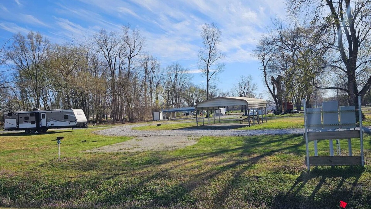 Old Shawneetown RV Rental | Family owned & operated campground