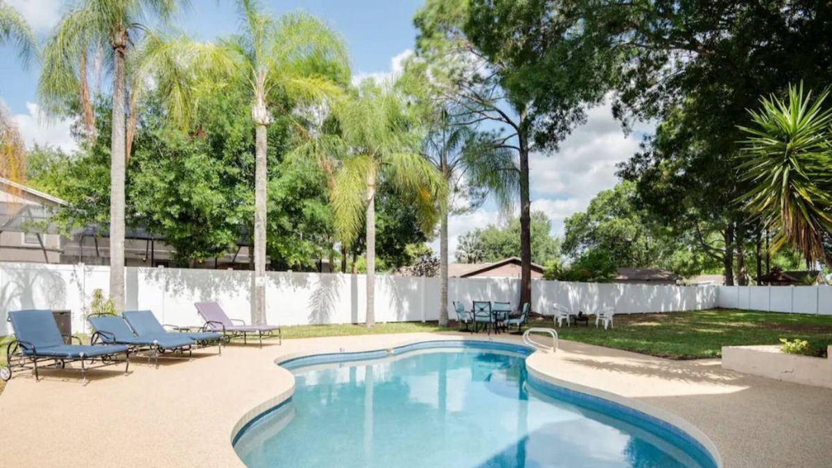 Country Place House | Family Paradise Getaway - N. Tampa - Sleeps 12!