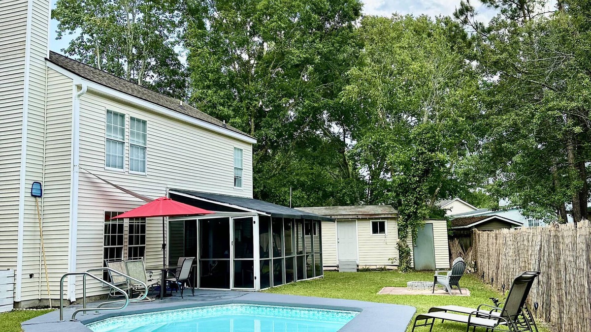 North Charleston House | Family Paradise with Pool and Firepit