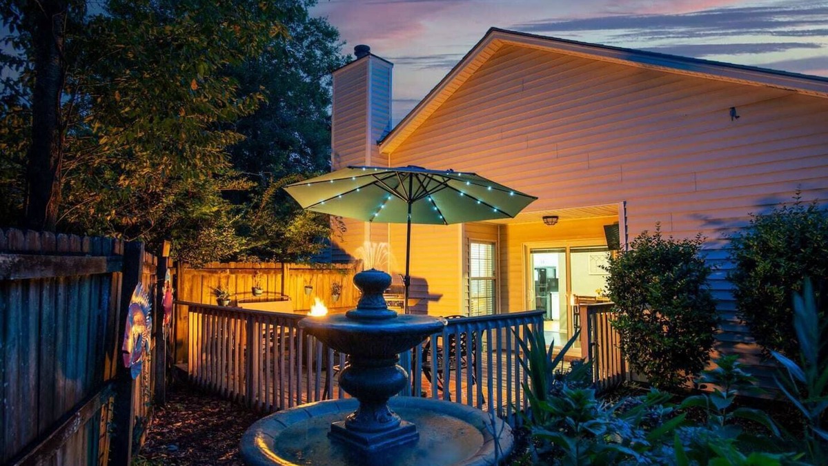 Mount Pleasant House | Family & Pet Friendly Home in Quiet Neighborhood - Close to Beaches & Downtown!